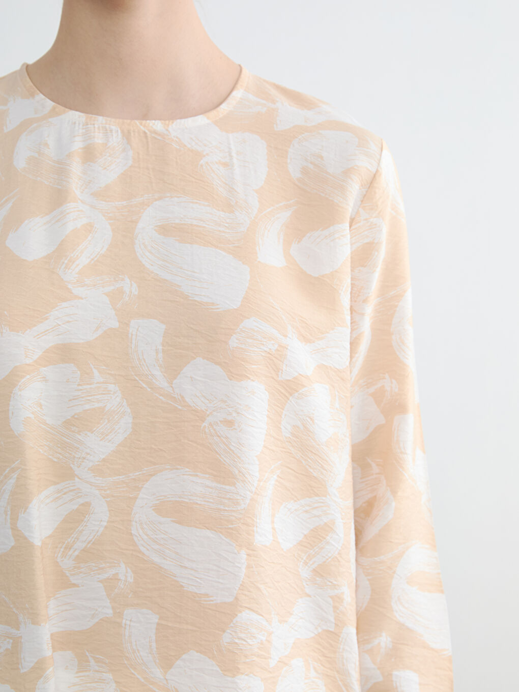 Bej Bisiklet Yaka Desenli Kadın Tunik-2