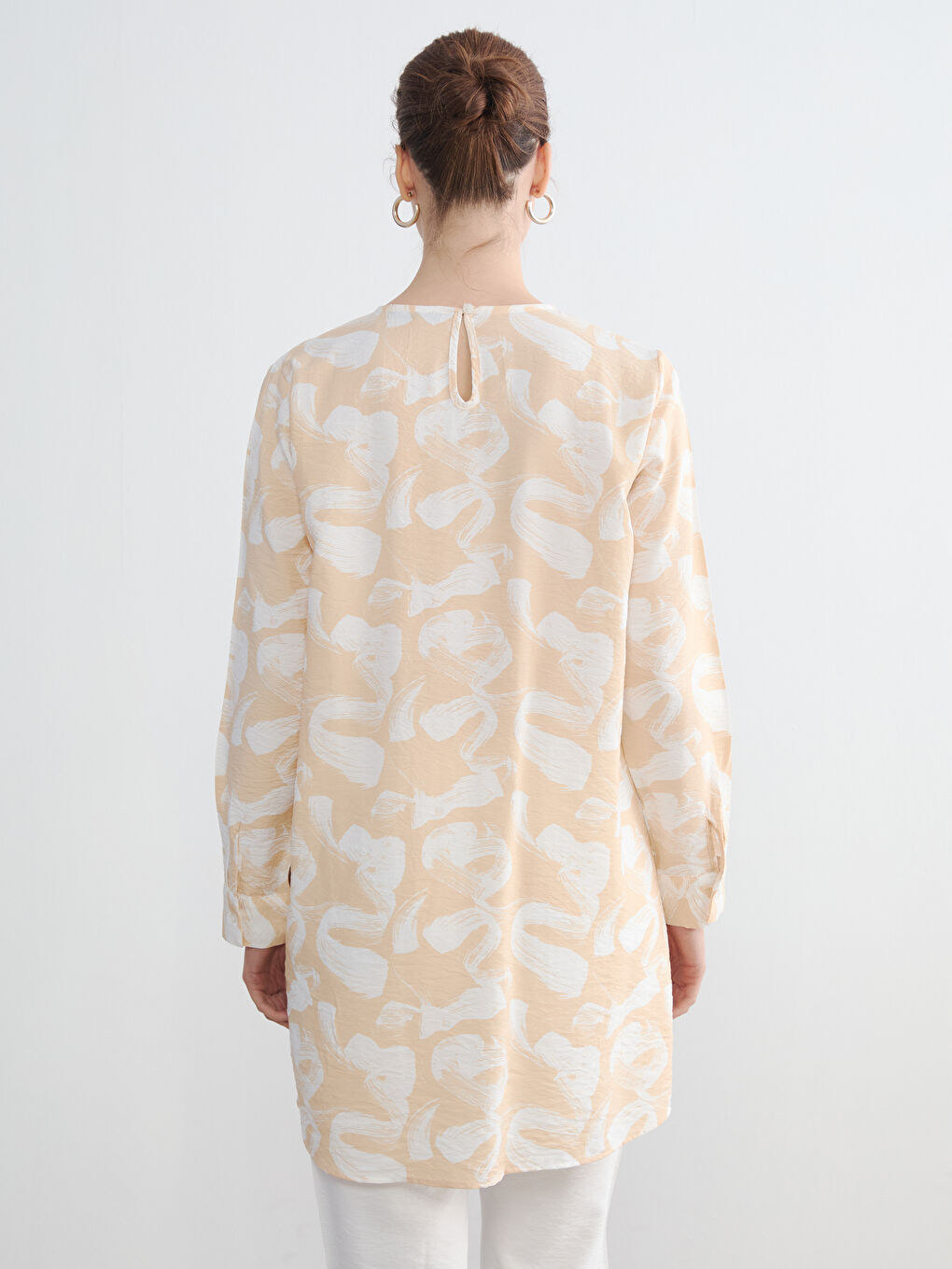 Bej Bisiklet Yaka Desenli Kadın Tunik-3