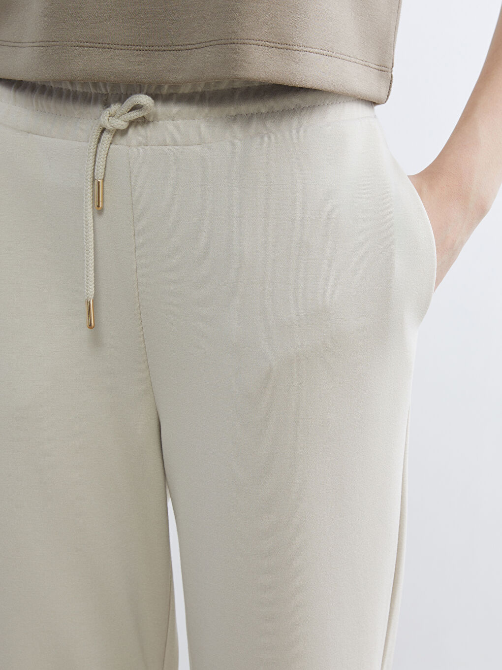 Gri Beli Lastikli Soft Touch Kadın Eşofman Altı-2