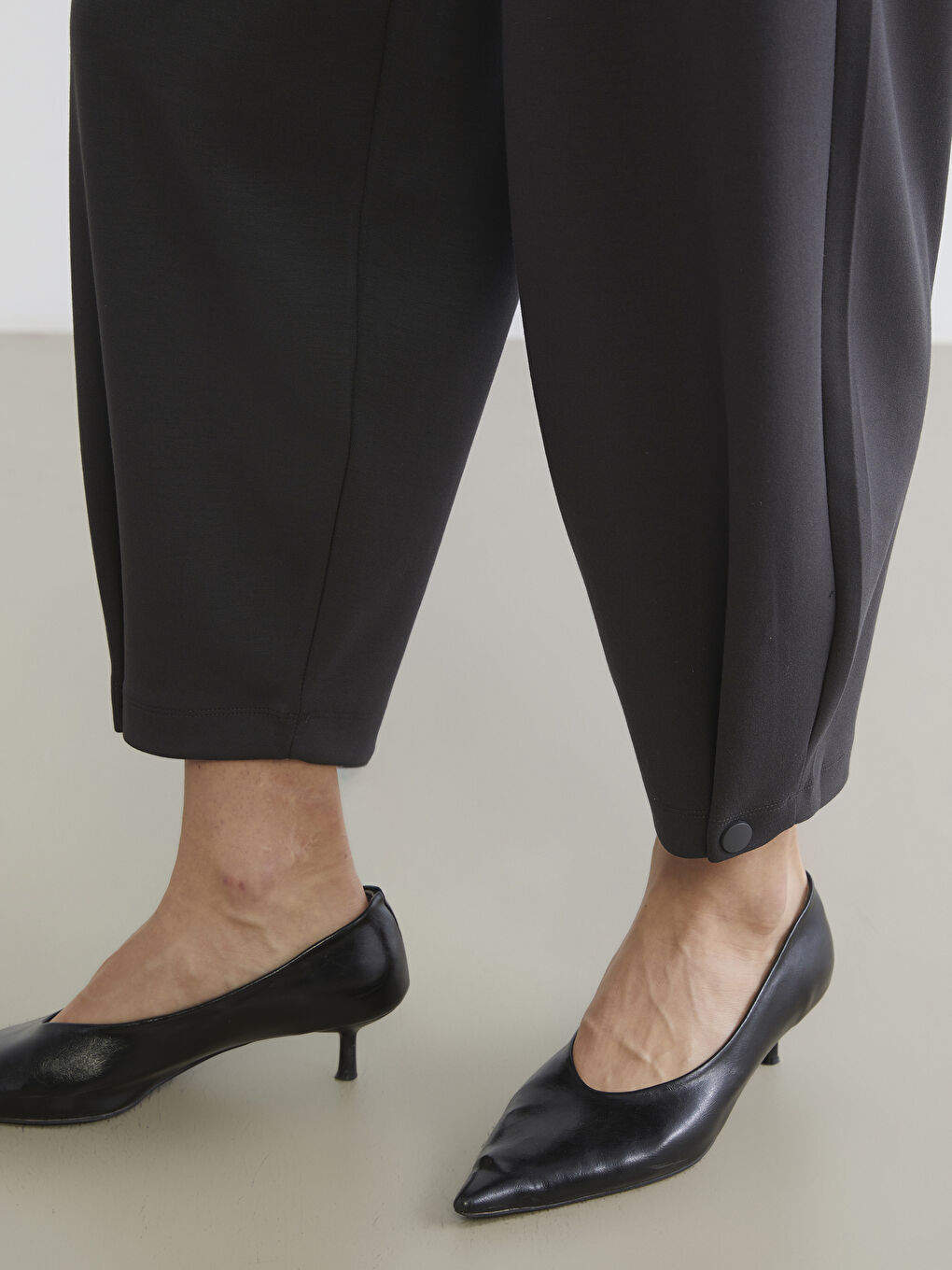 Antrasit Beli Lastikli Kadın Pantolon-2