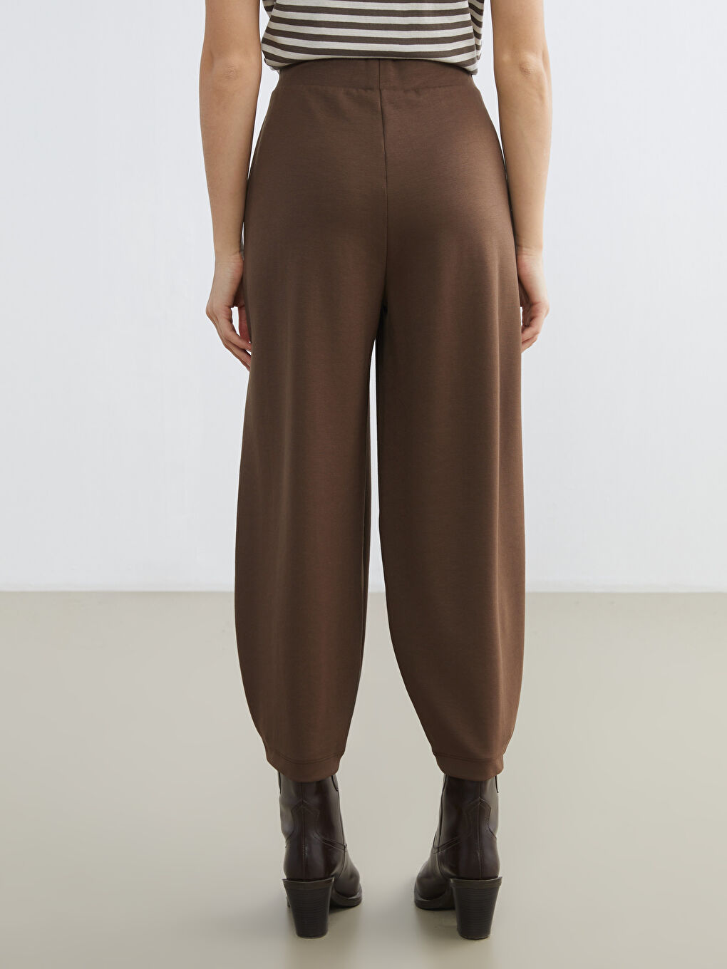 Kahverengi Beli Lastikli Kadın Pantolon-3