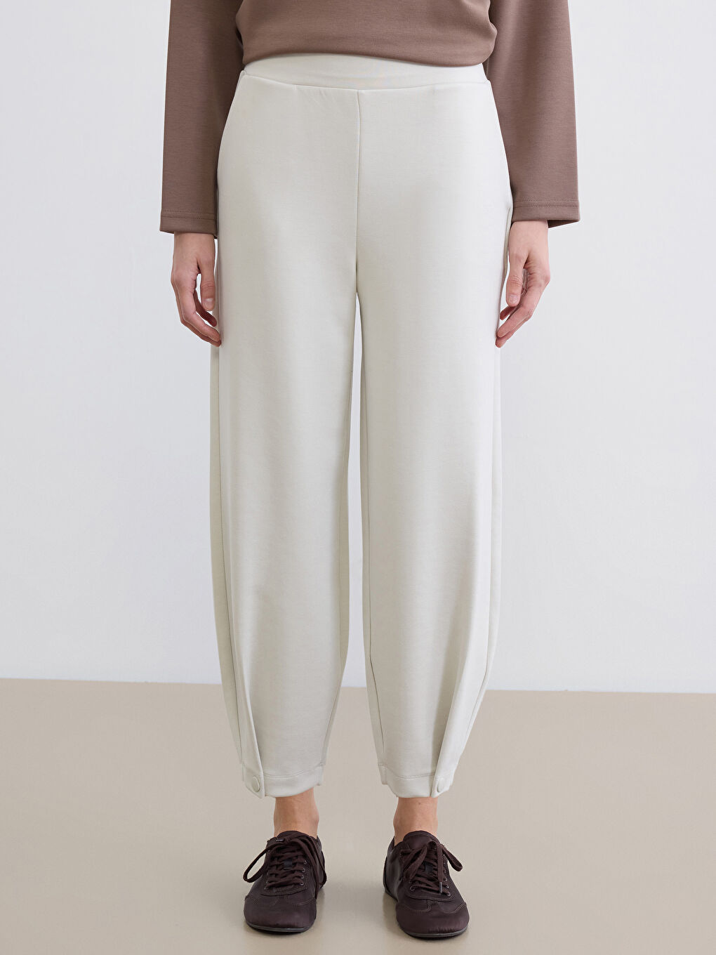 Bej Beli Lastikli Kadın Pantolon-1