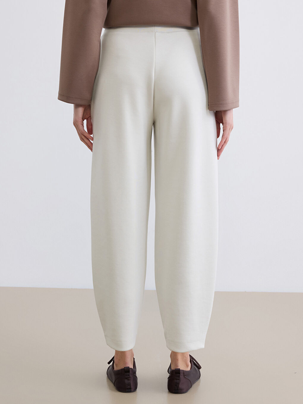 Bej Beli Lastikli Kadın Pantolon-3