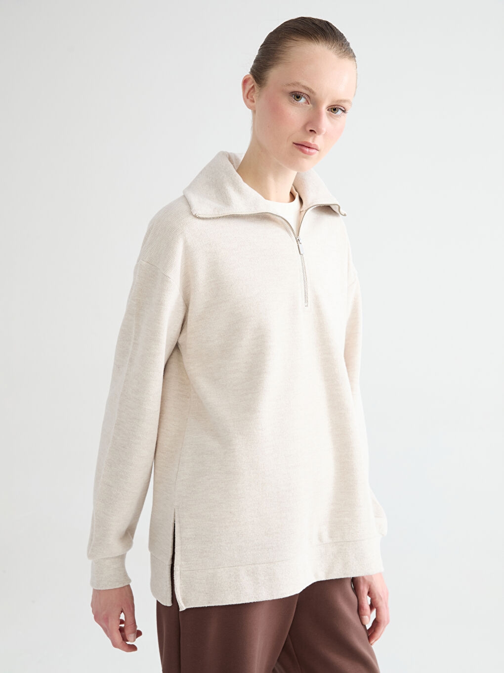 Bej Polo Yaka Kadın Sweatshirt