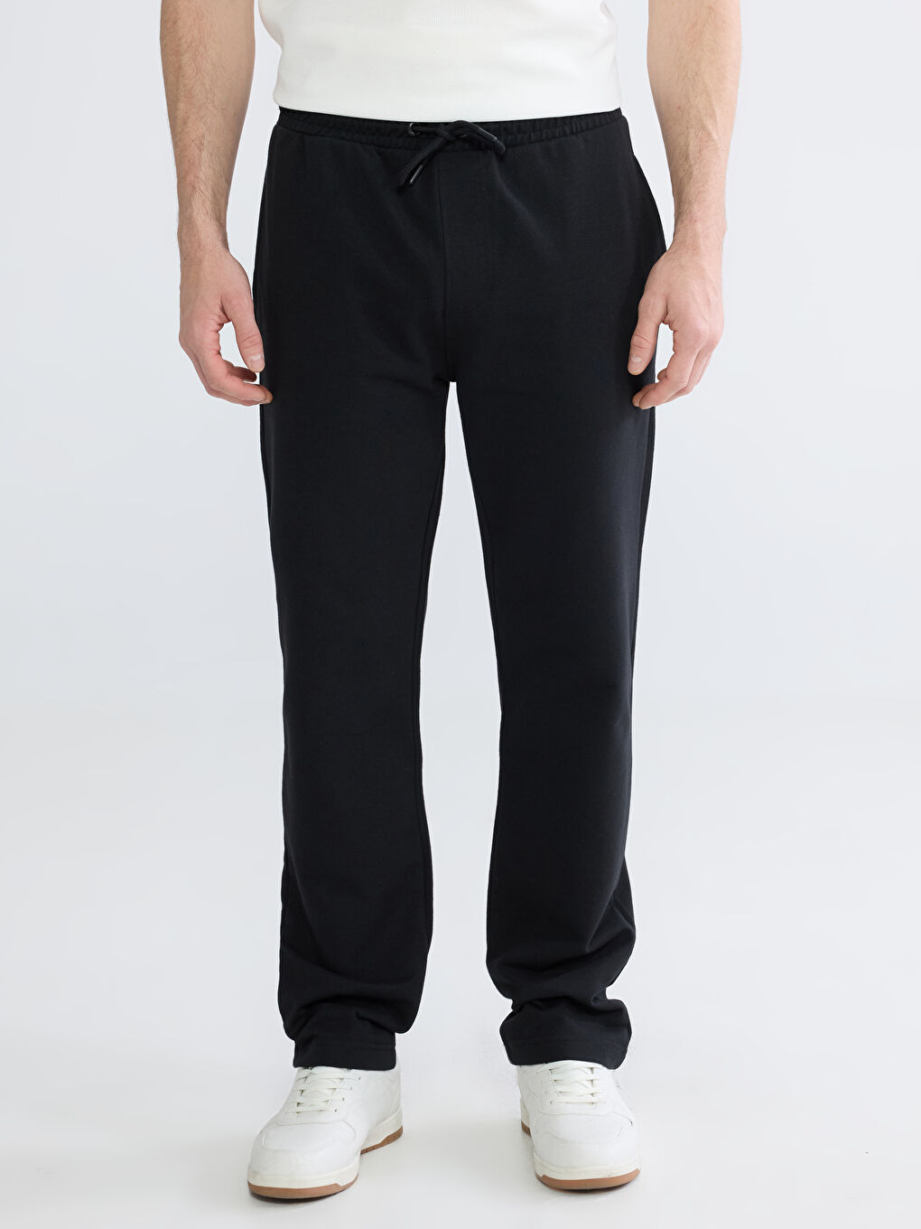 Siyah Standart Kalıp Erkek Eşofman Altı-1