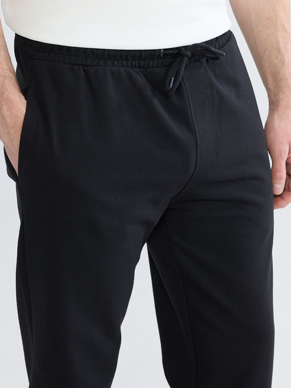 Siyah Standart Kalıp Erkek Eşofman Altı-2