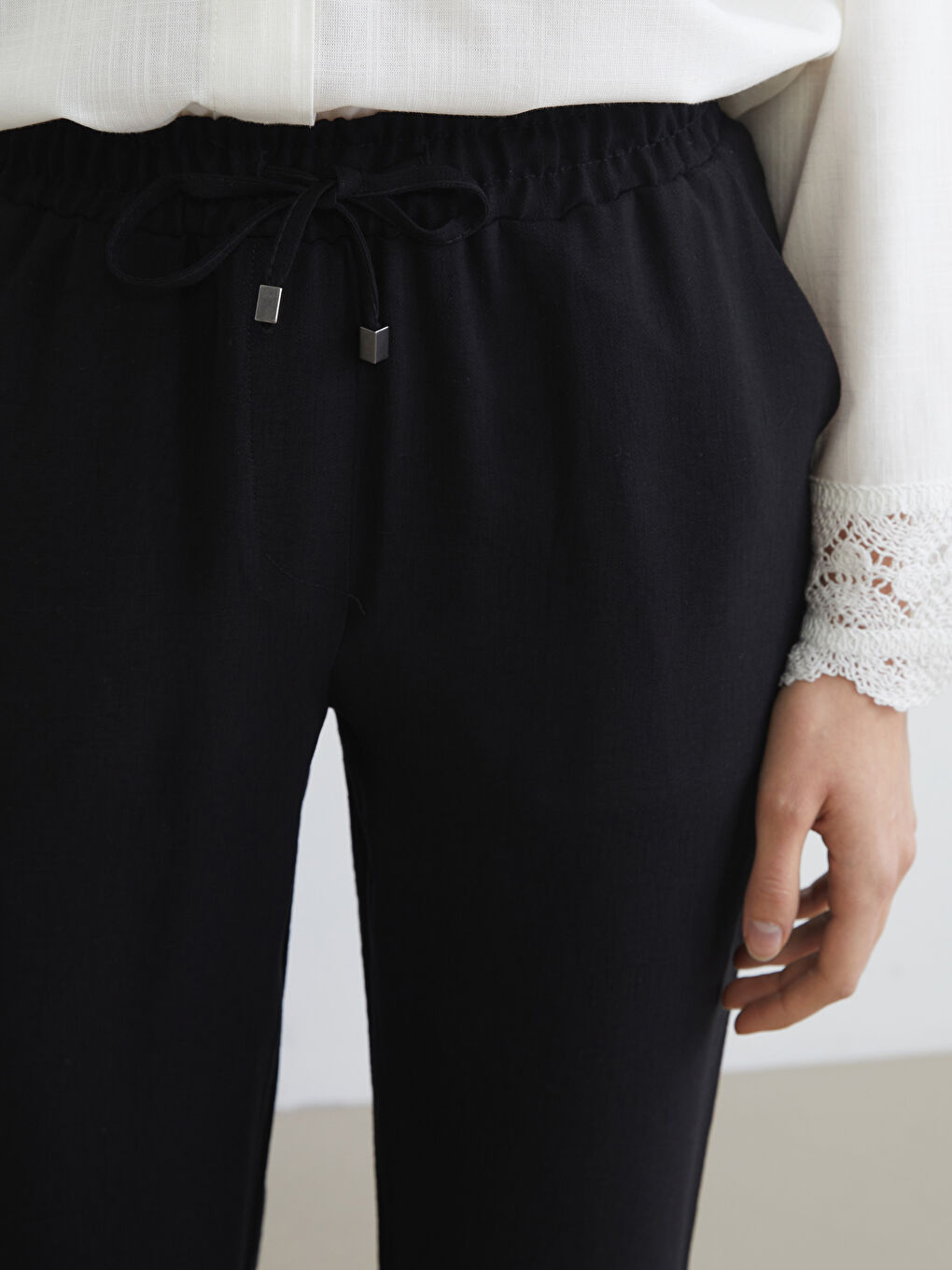 Siyah Beli Lastikli Kadın Pantolon-3