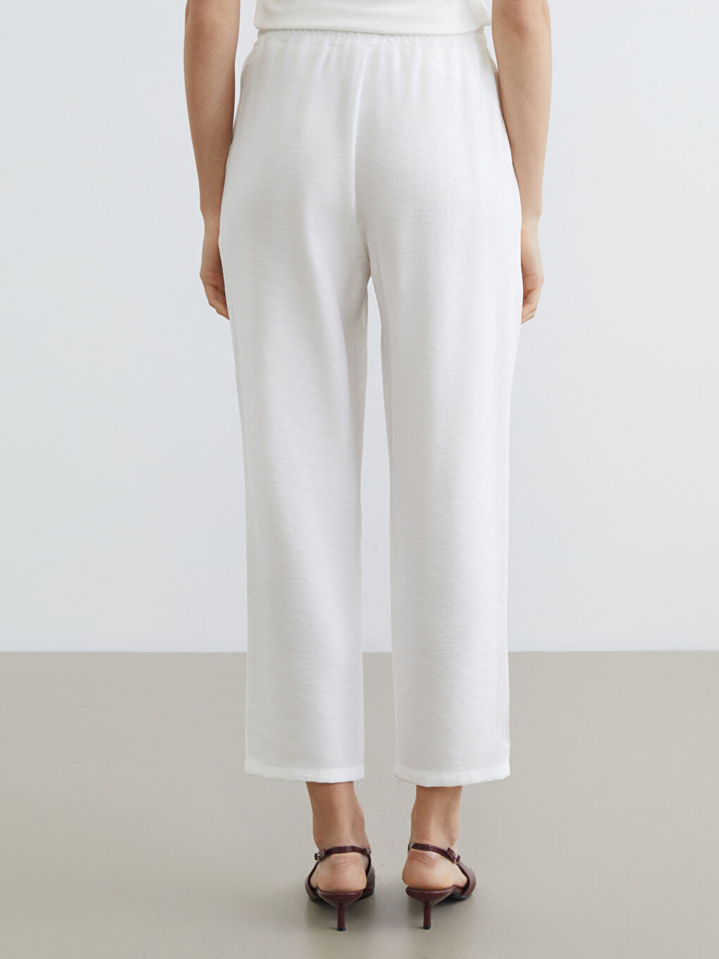 Ekru Beli Lastikli Kadın Pantolon-3
