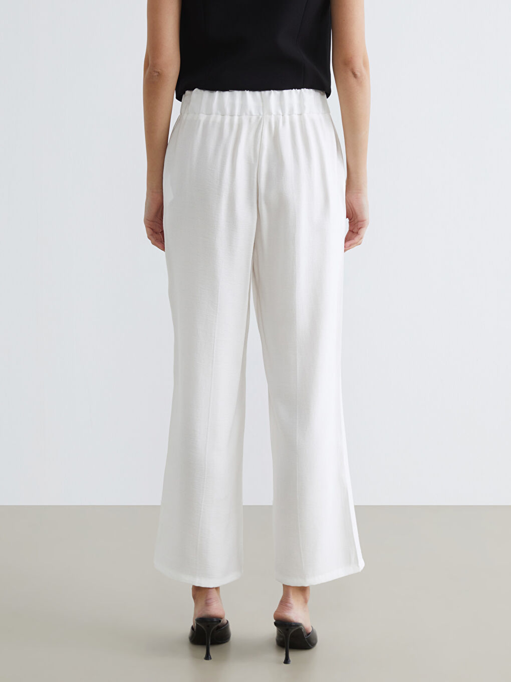 Ekru Beli Lastikli Dokulu Kadın Pantolon	-3