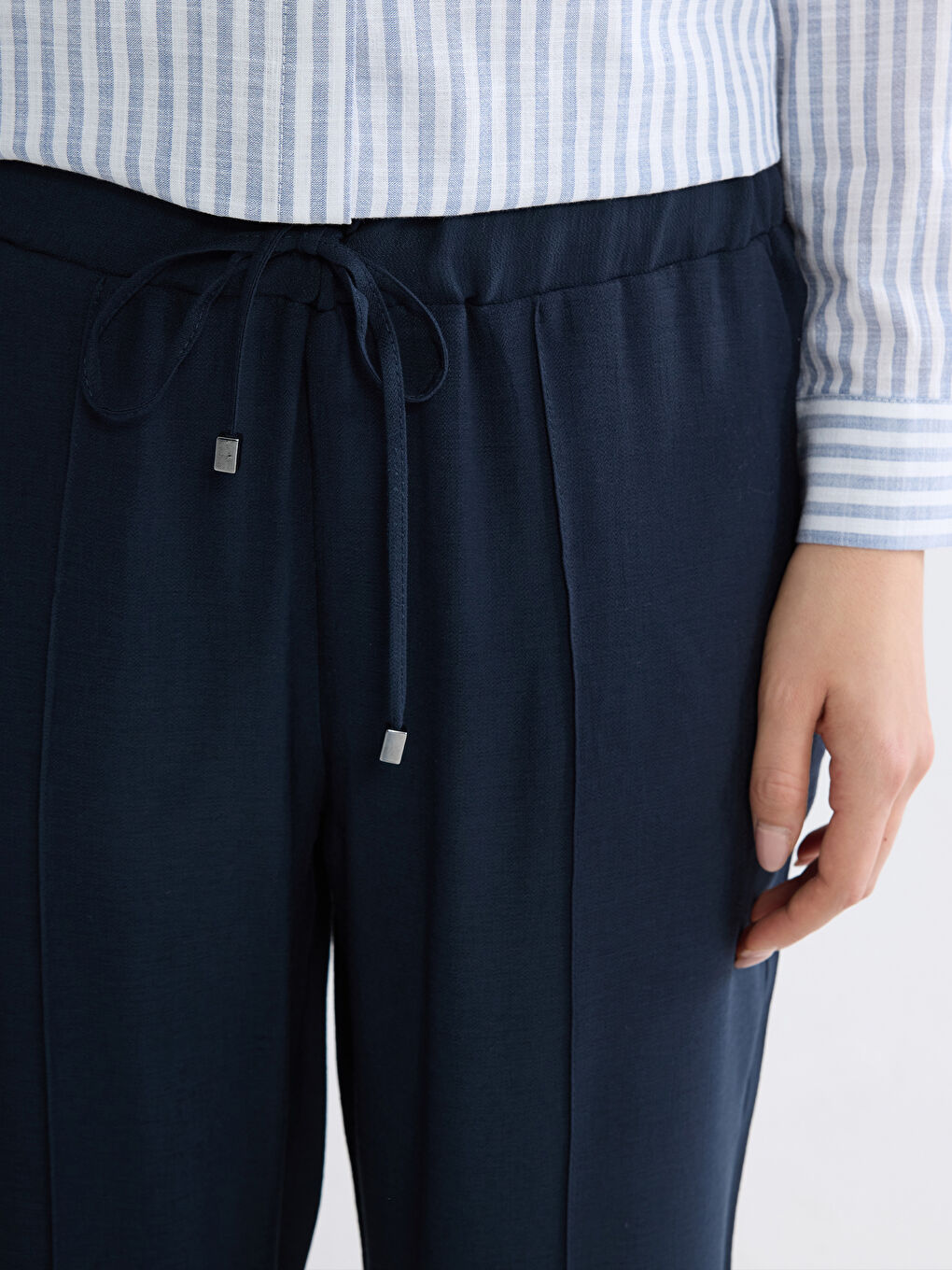 Woman NAVY Trousers-2