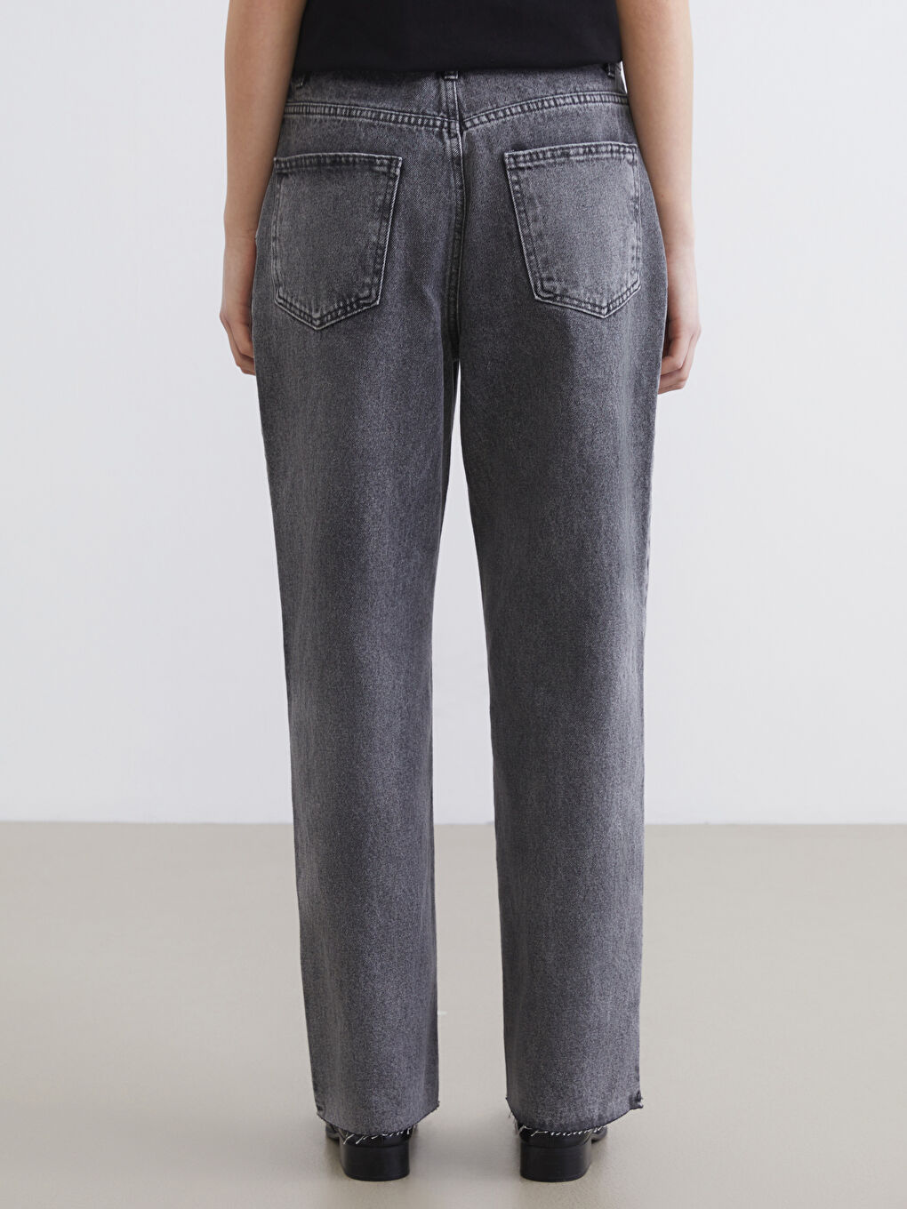 Women's Straight Fit Jeans-3