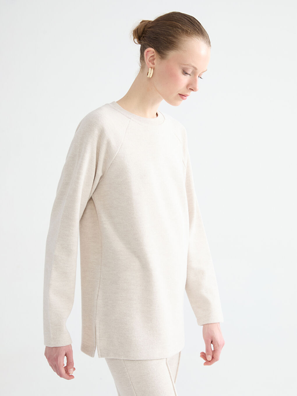 Bej Bisiklet Yaka Kadın Sweatshirt