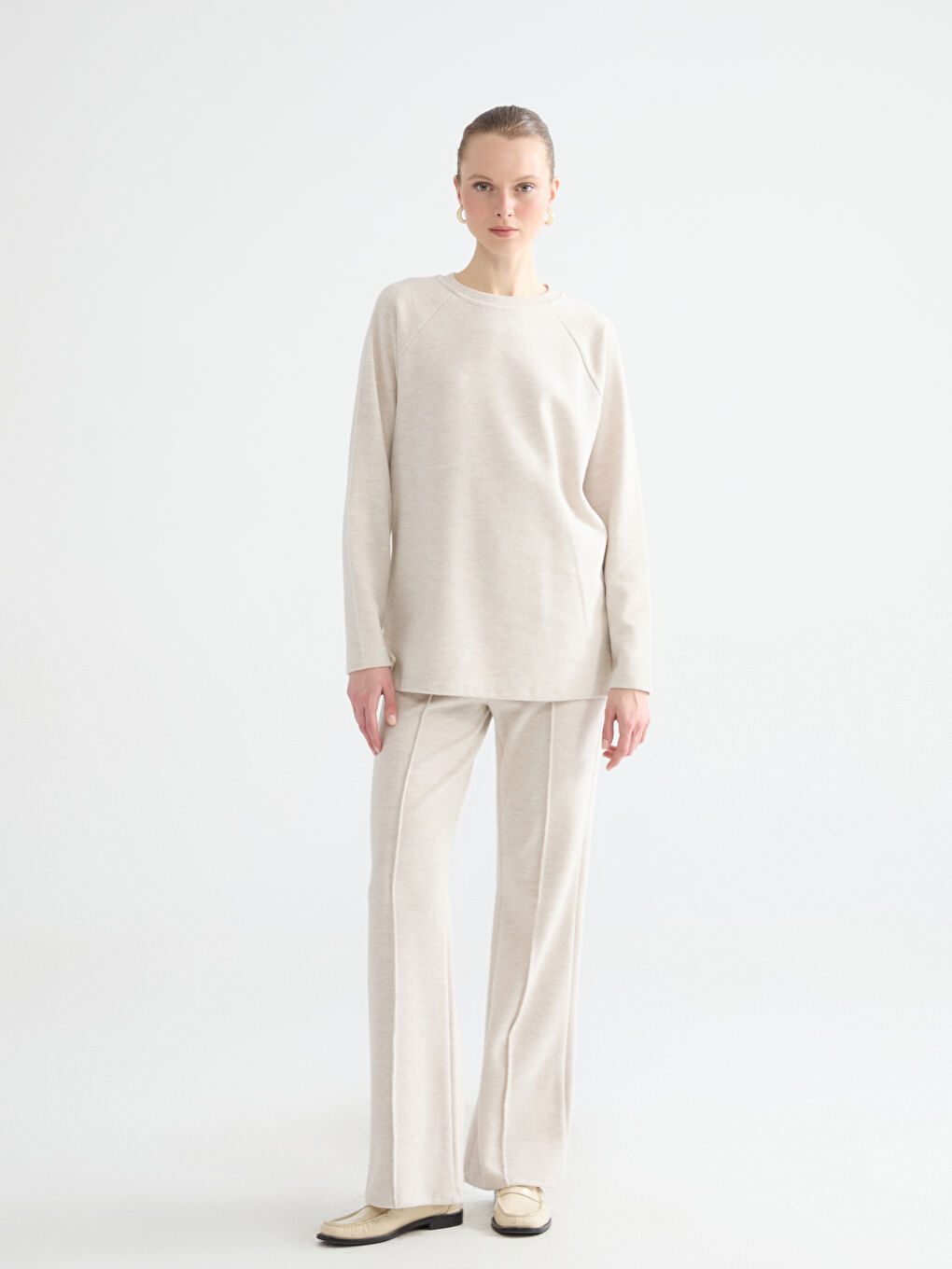 Bej Bisiklet Yaka Kadın Sweatshirt-1