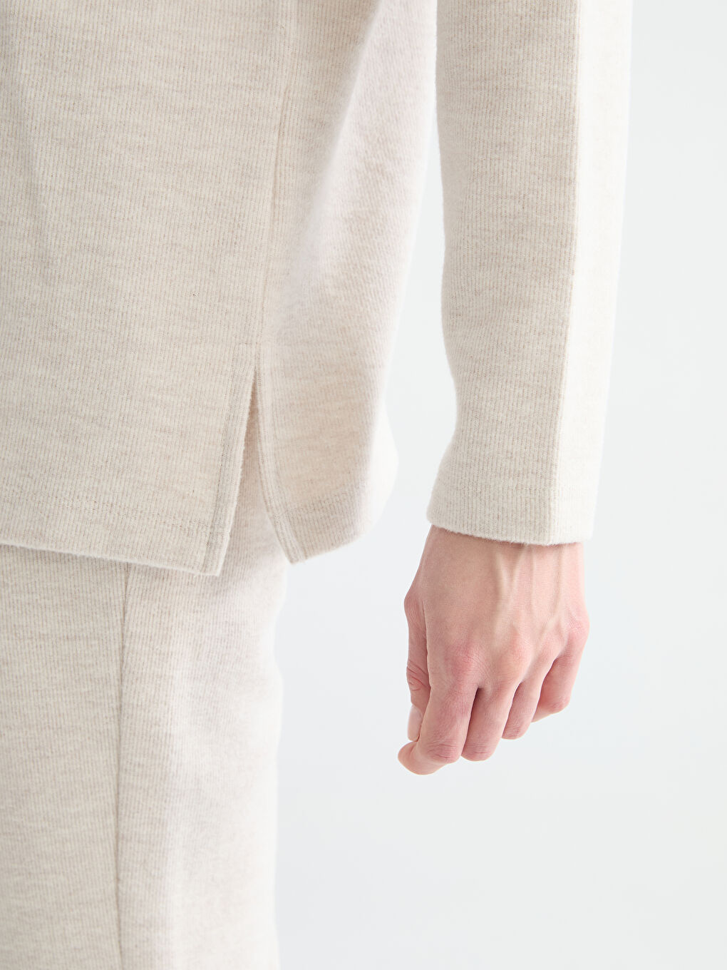 Bej Bisiklet Yaka Kadın Sweatshirt-3