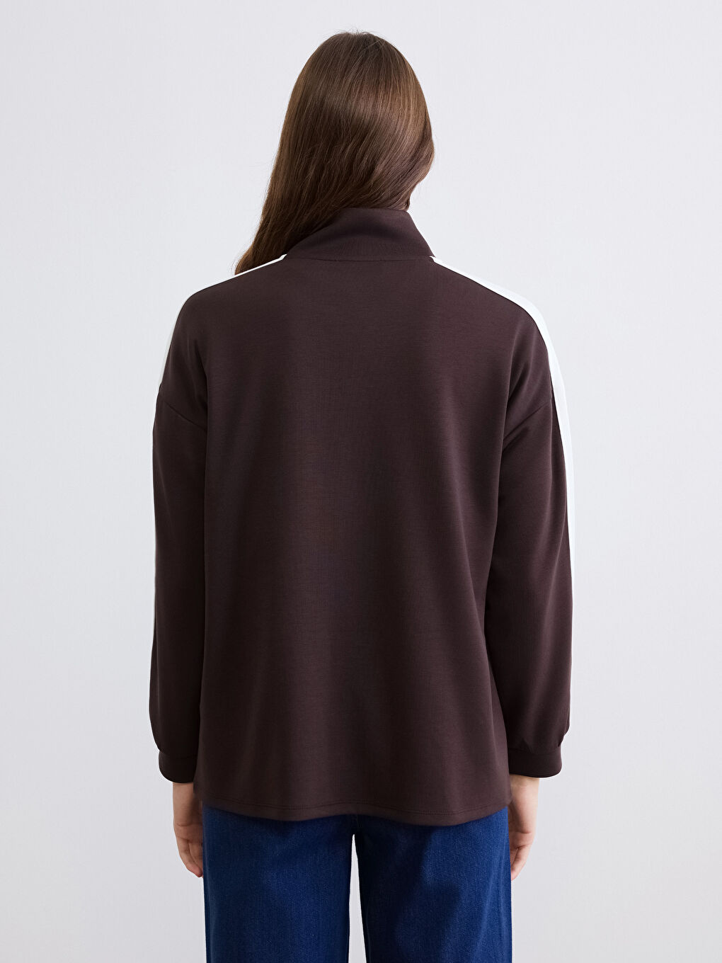 Kahverengi Dik Yaka Soft Touch Kadın Sweatshirt-3