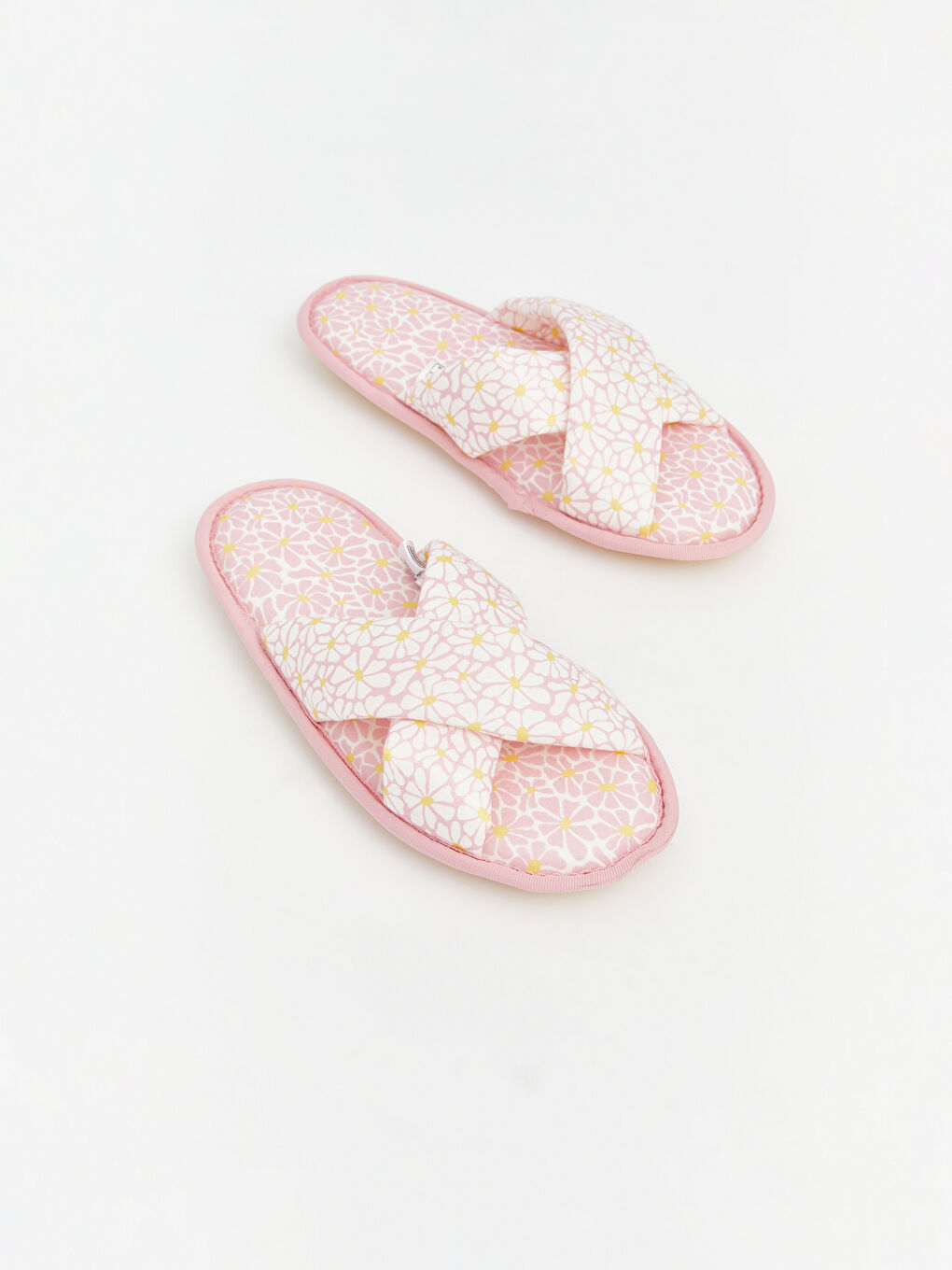 Pembe Çapraz Bantlı Pelüş Kadın Ev Terliği-3