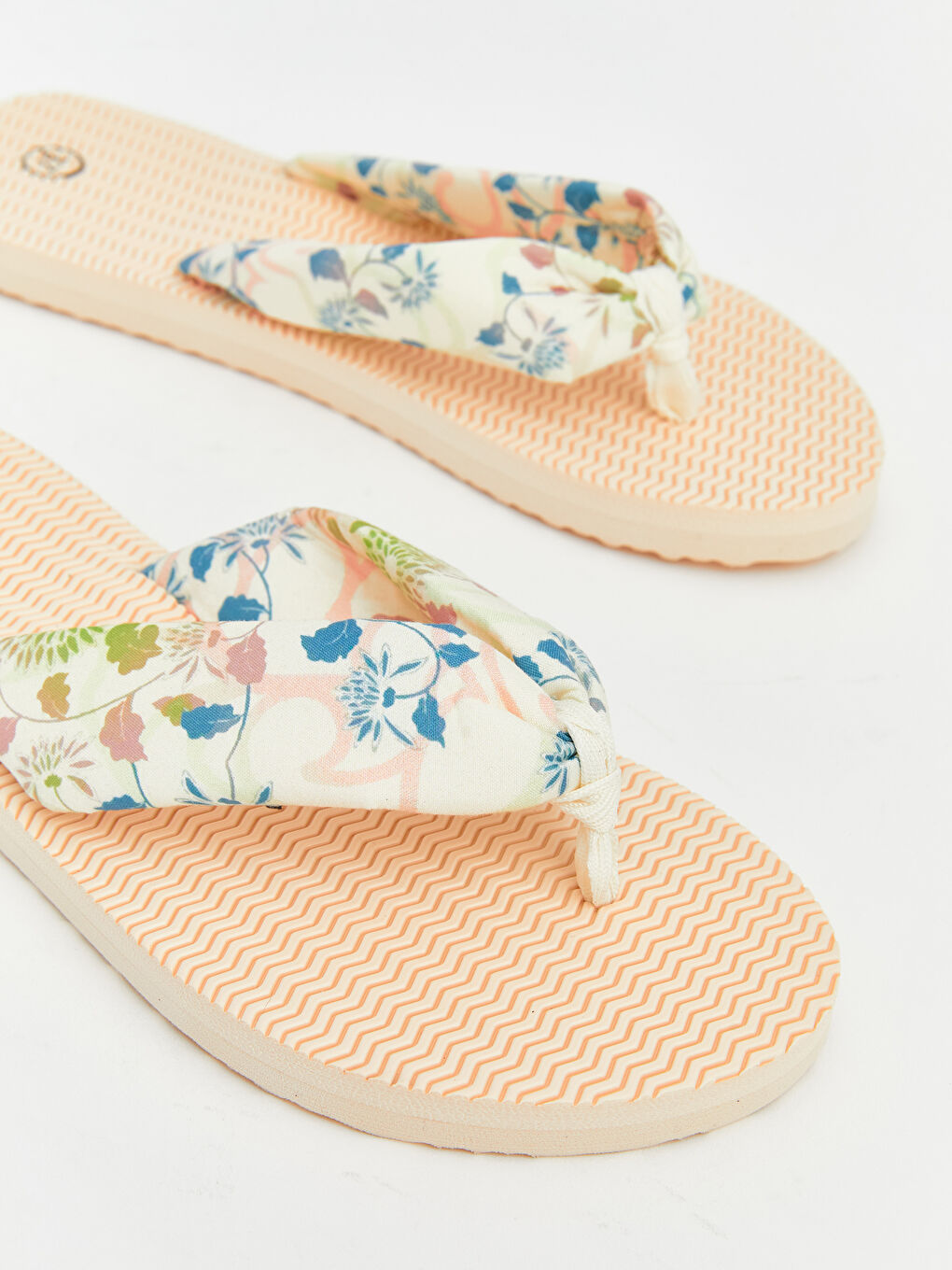 Patterned Women's Flip Flops-5
