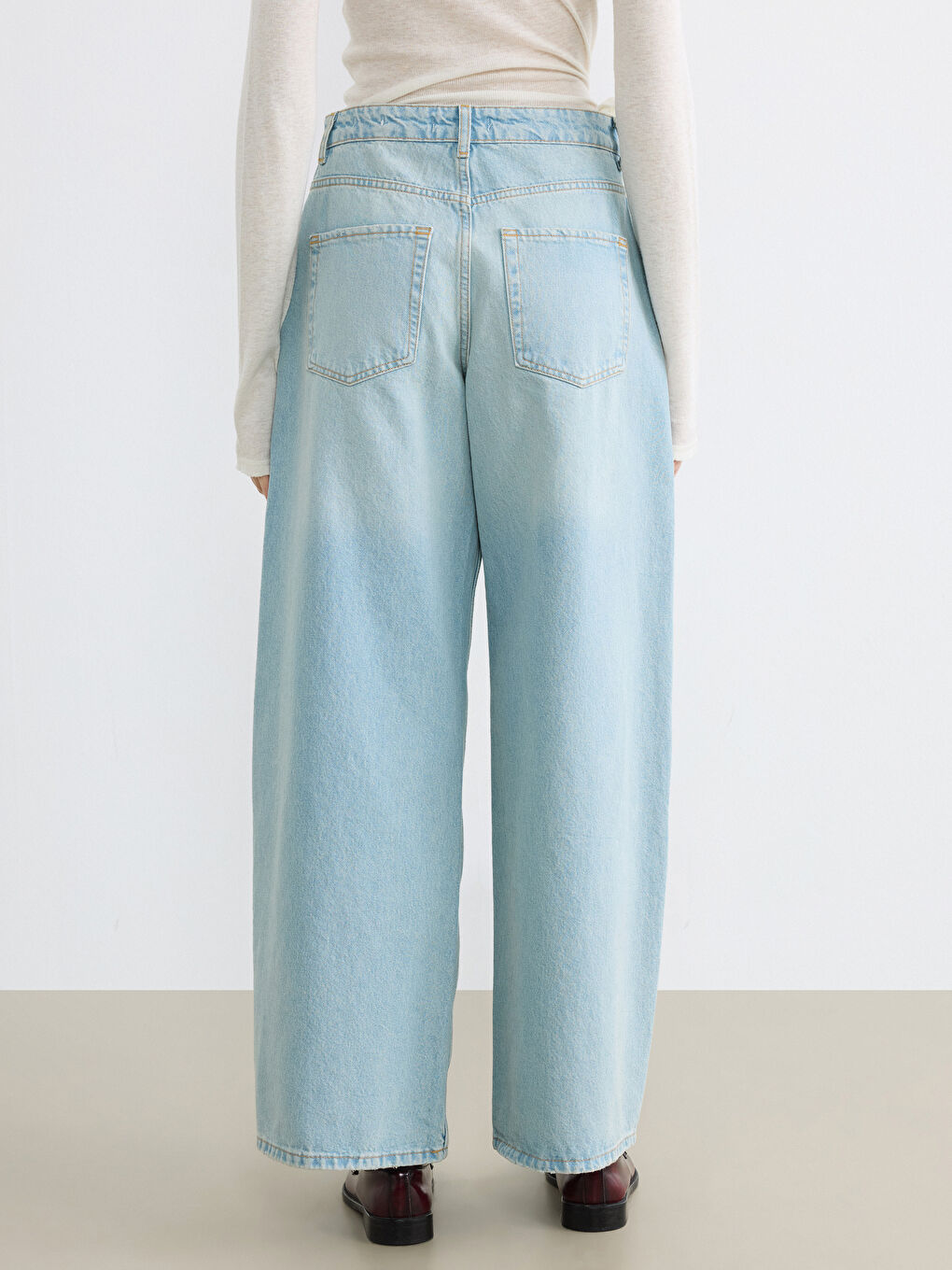 Women's Wide Leg Jean-3