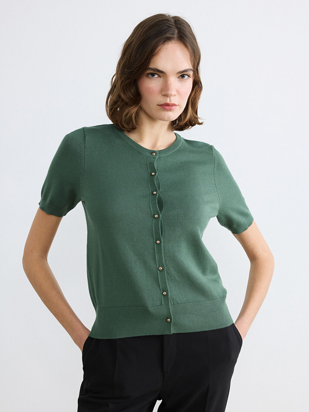 Жена Зелено Кардиган