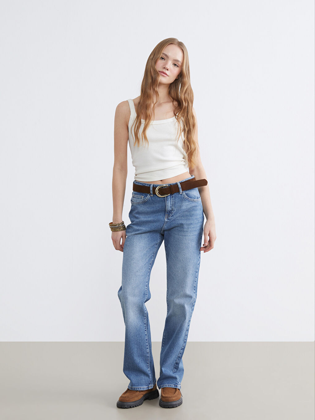 Mavi Beli Kemerli Wideleg Kadın Jean Pantolon