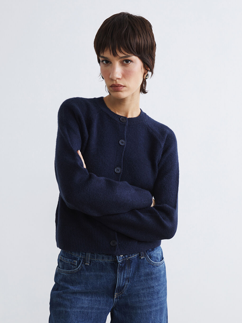 Women's Crew Neck Knit Cardigan