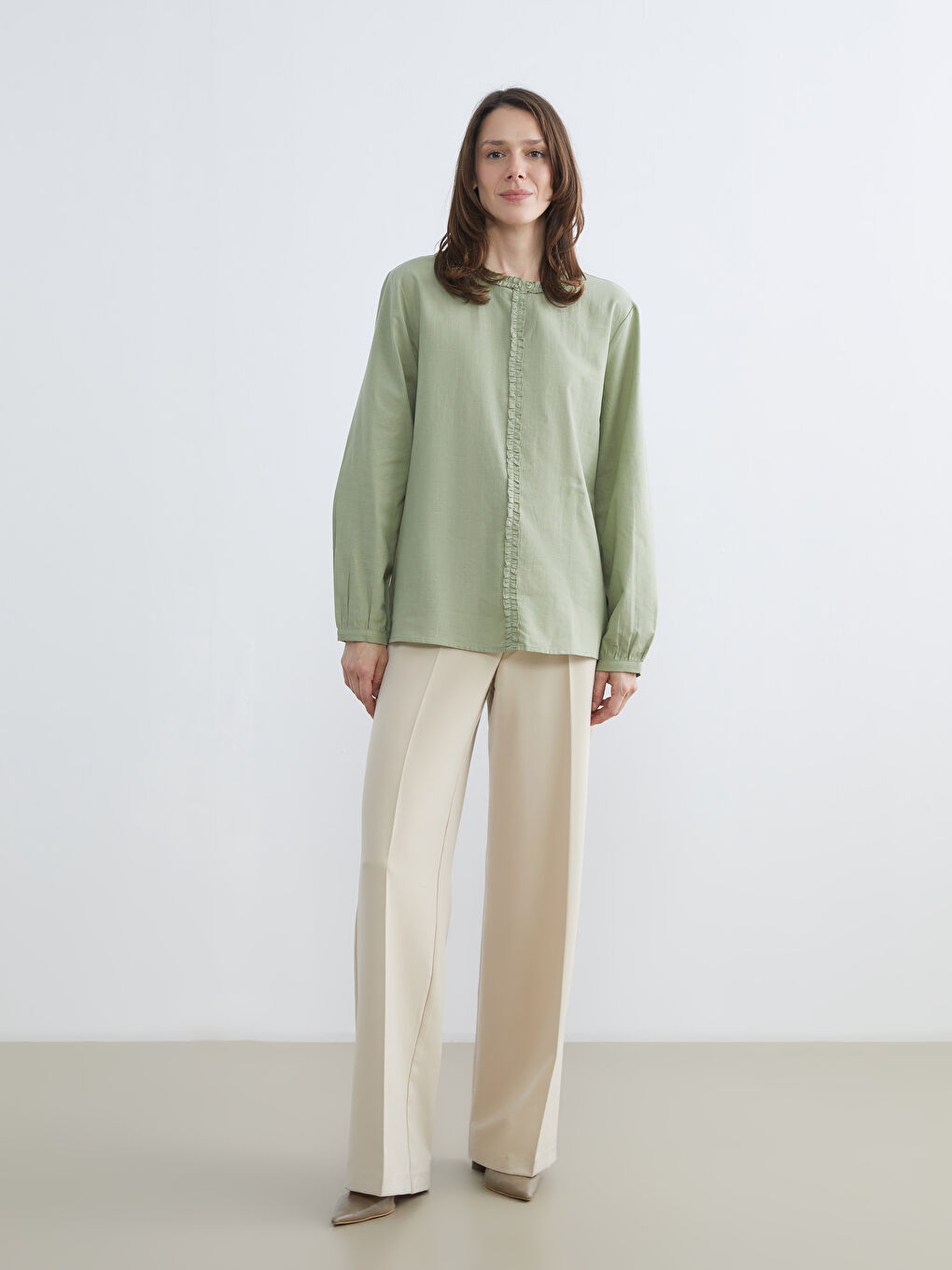 Yeşil Hakim Yaka Fırfırlı Bluz-1