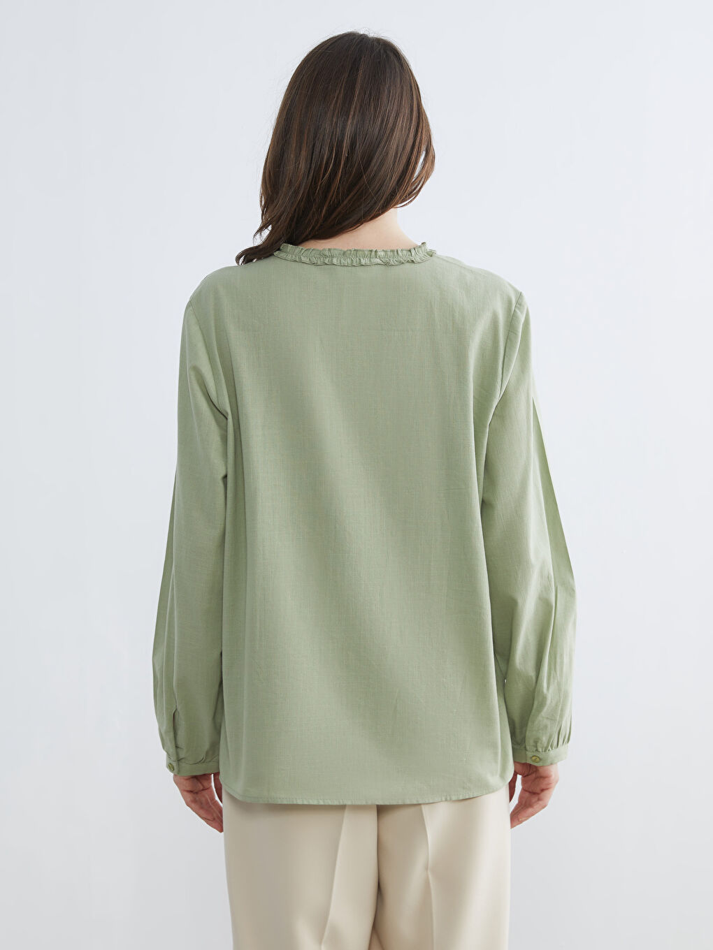 Yeşil Hakim Yaka Fırfırlı Bluz-3