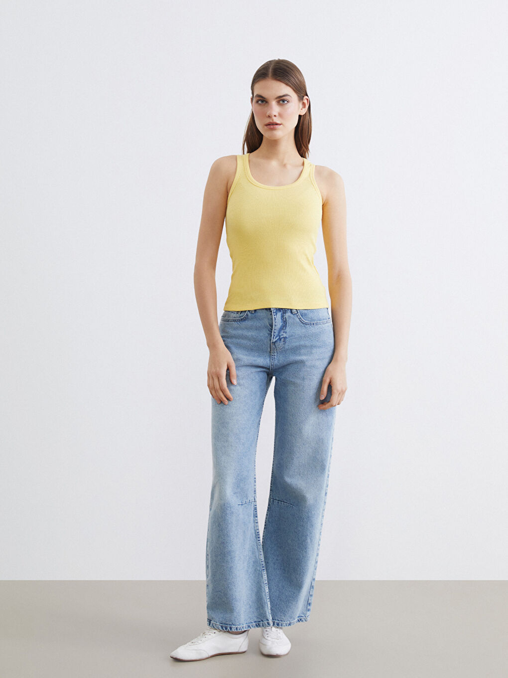 Sarı Bisiklet Yaka Kadın Atlet-1