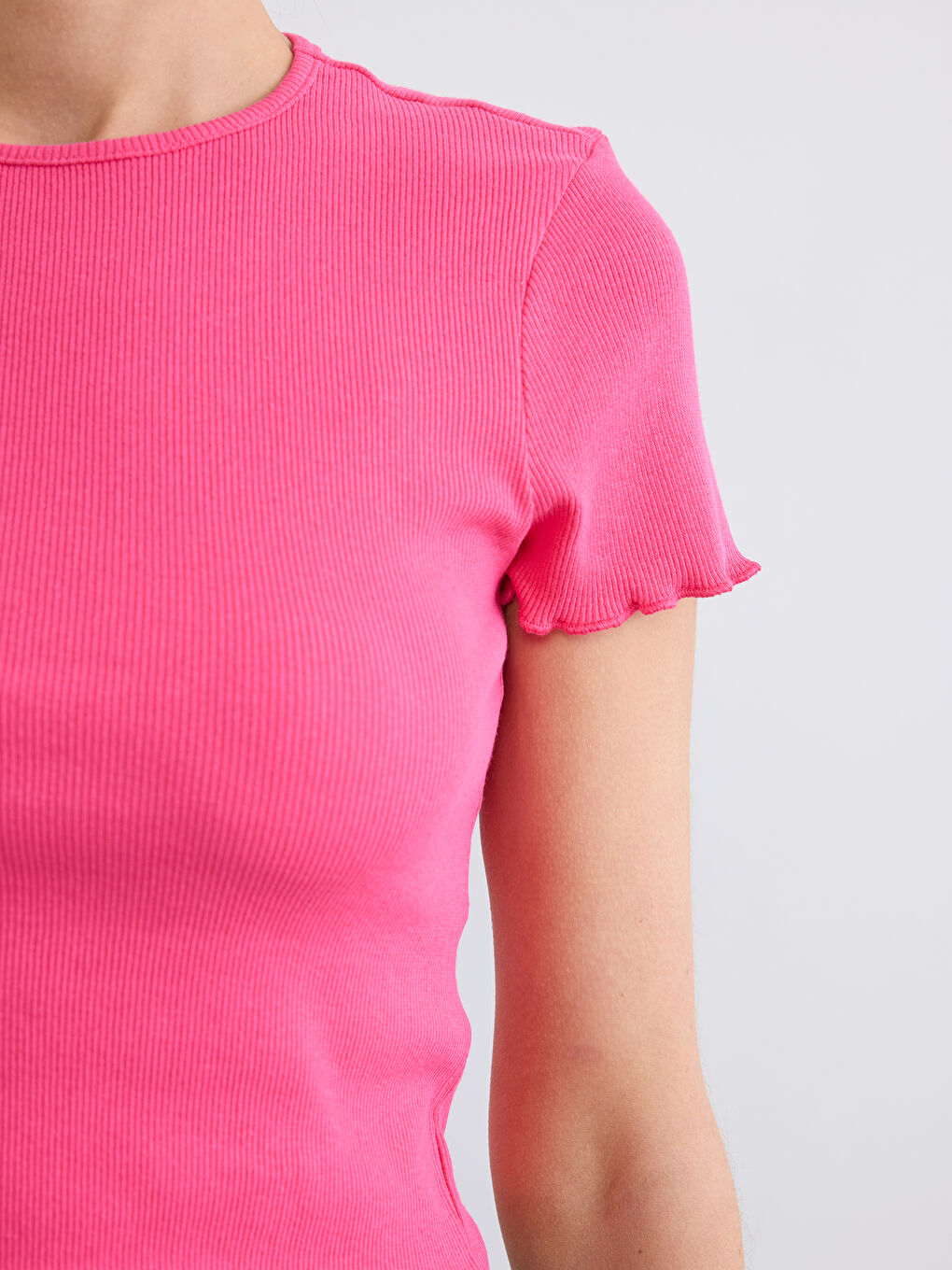 Fuşya Bisiklet Yaka Fitilli Kadın Tişört-2