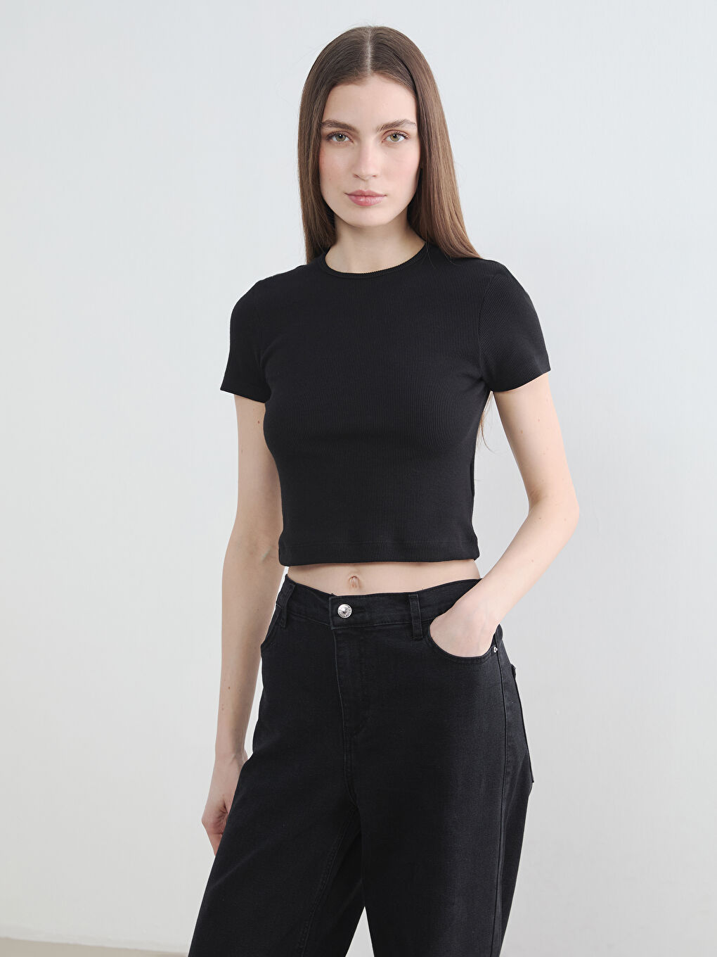 Siyah Bisiklet Yaka Fitilli Kadın Crop