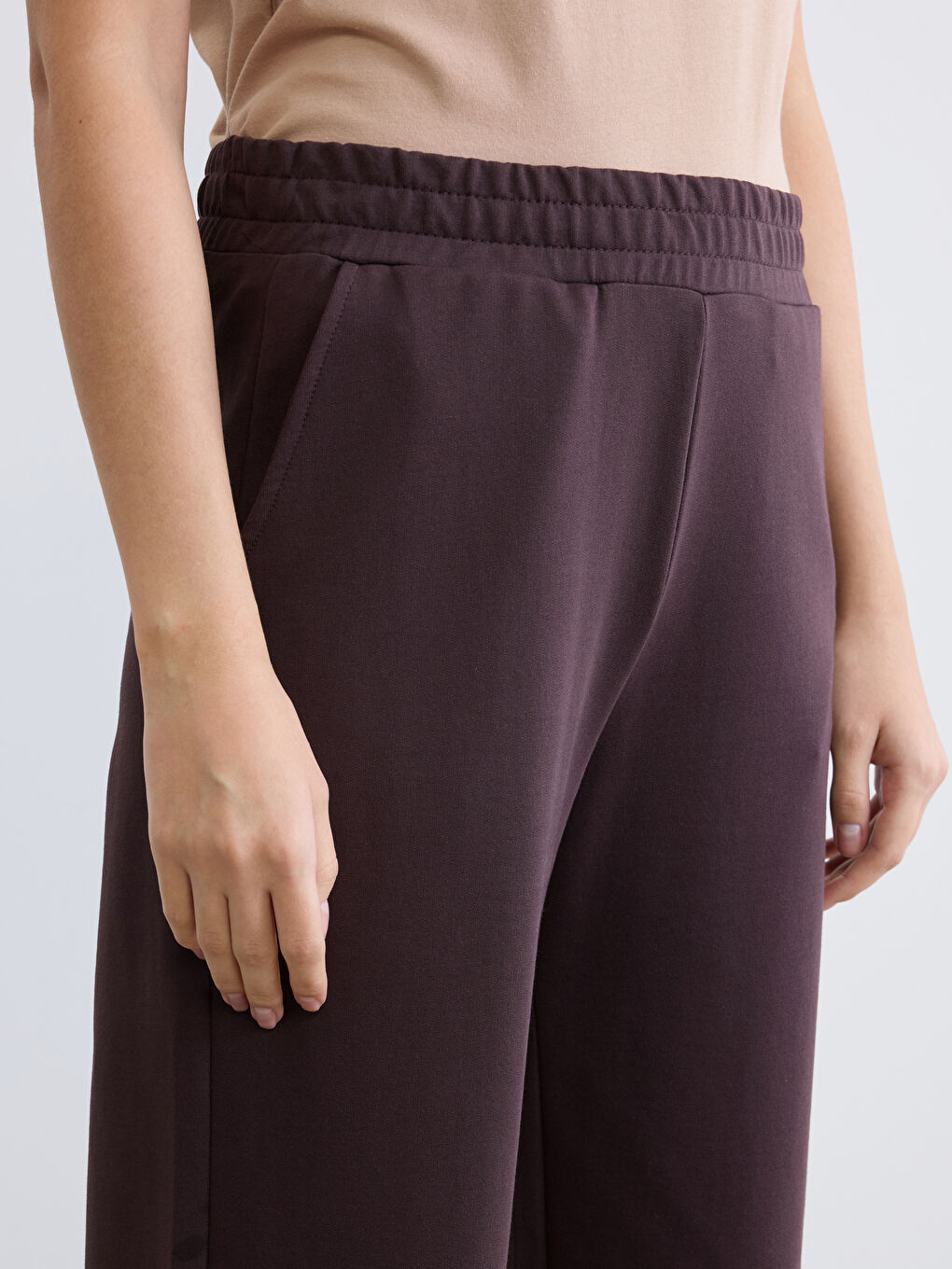 Kahverengi Beli Lastikli Geniş Paça Kadın Eşofman Altı-2