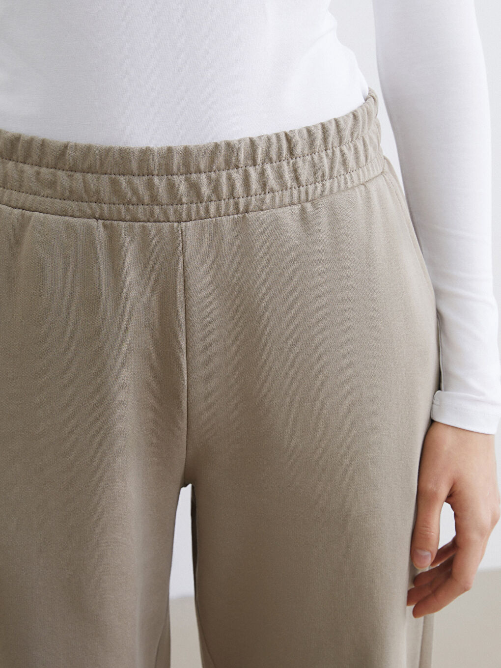 Bej Beli Lastikli Geniş Paça Kadın Eşofman Altı-2