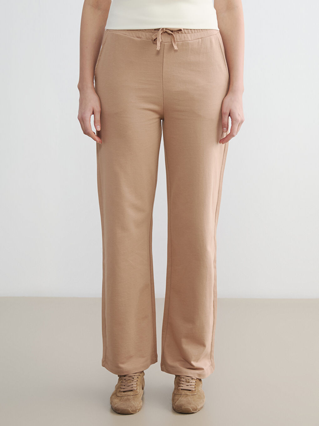 Bej Beli Lastikli Geniş Paça Kadın Eşofman Altı	-1