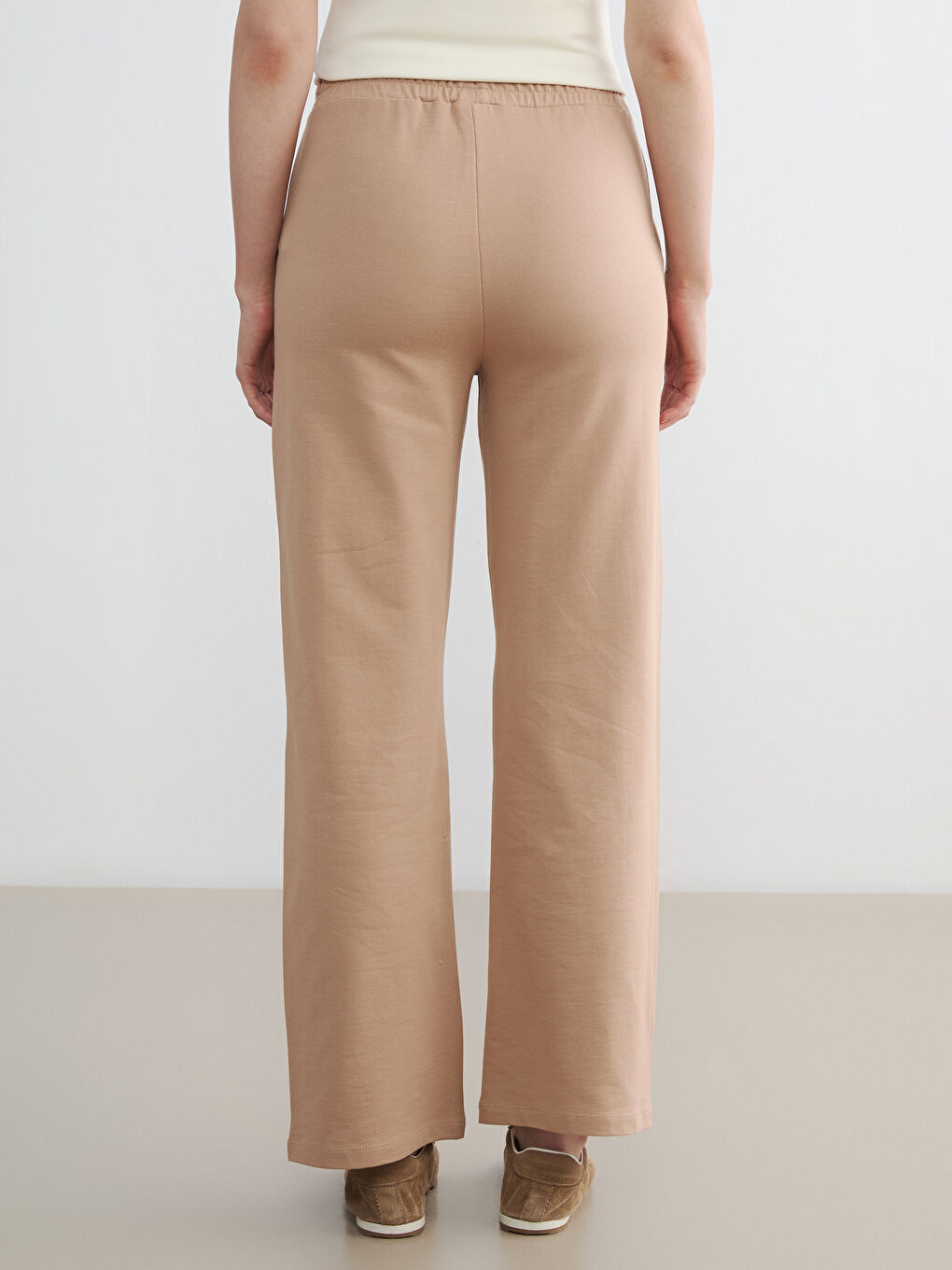 Bej Beli Lastikli Geniş Paça Kadın Eşofman Altı	-3