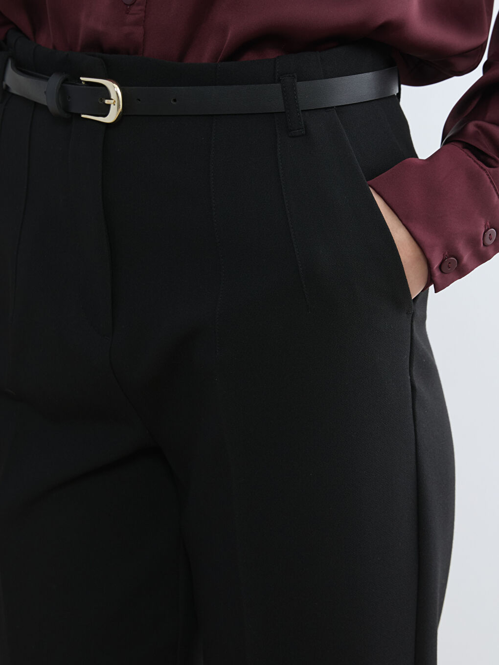 Siyah Beli Kemerli Kadın Cigarette Pantolon-2