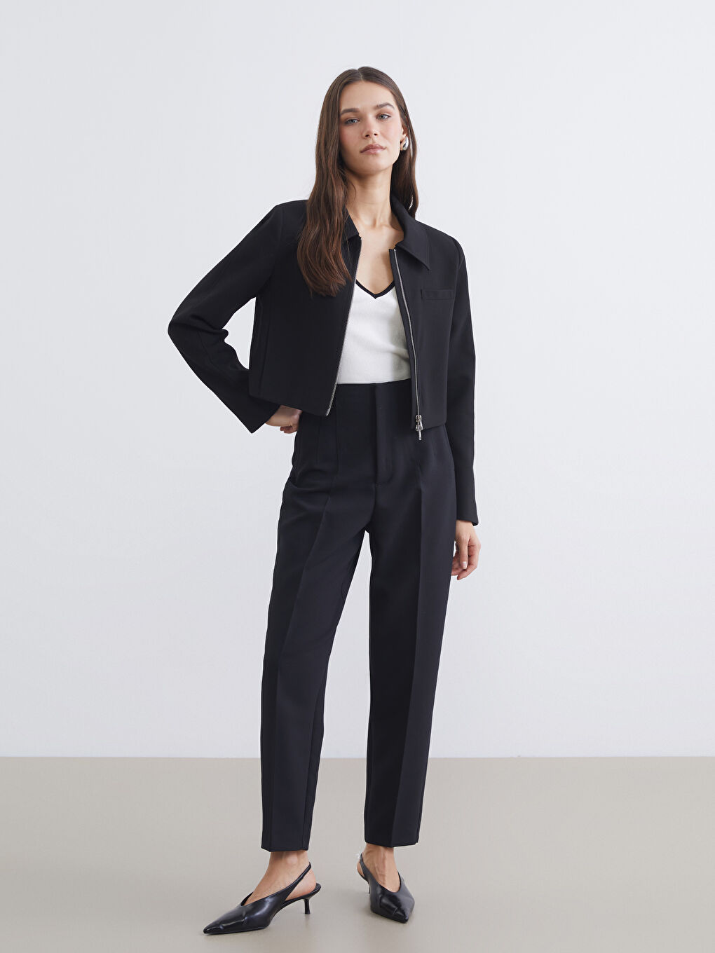 Siyah Carrot Fit Kadın Pileli Pantolon