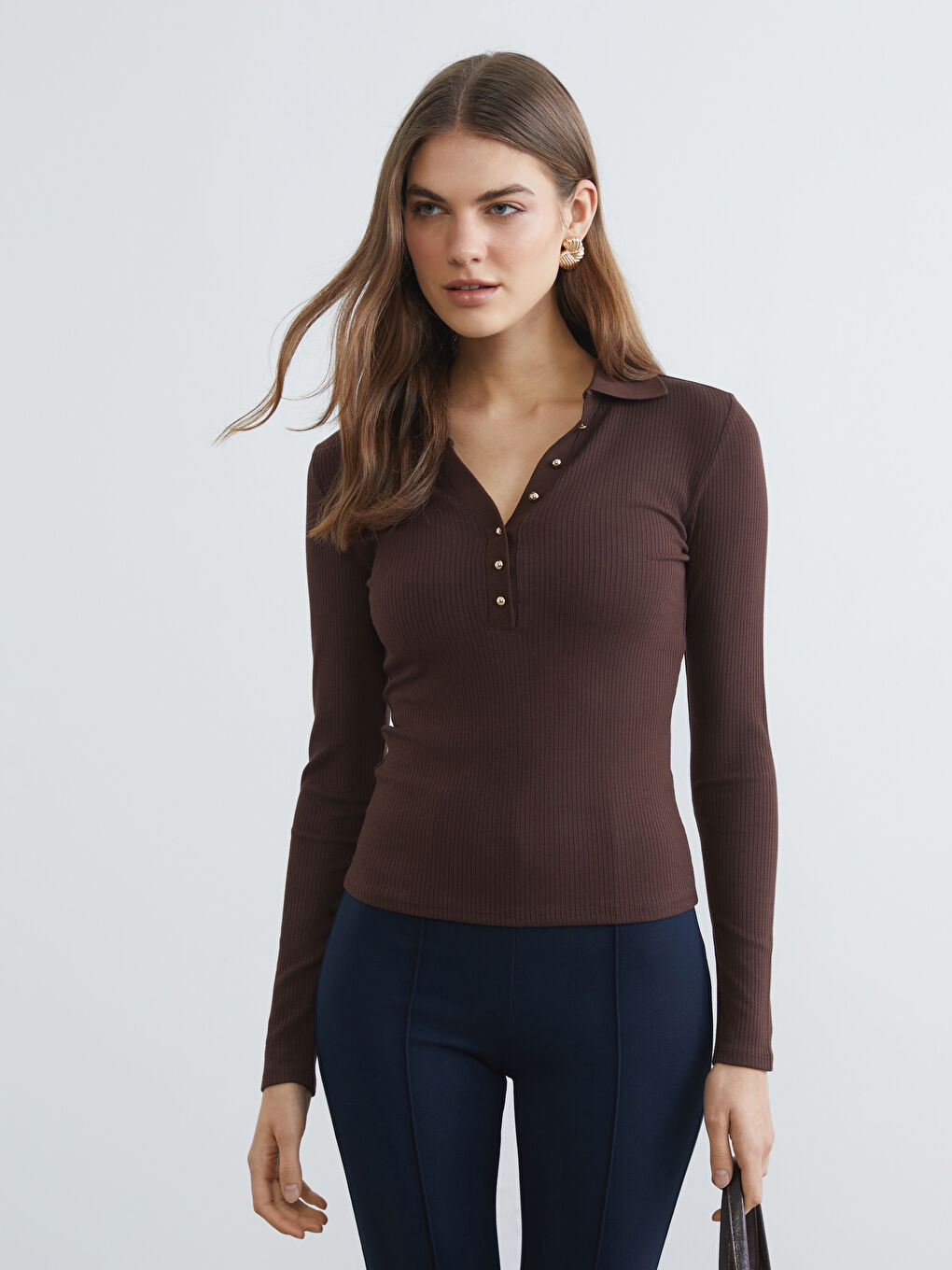 Ženski bodi sa polo kragnom