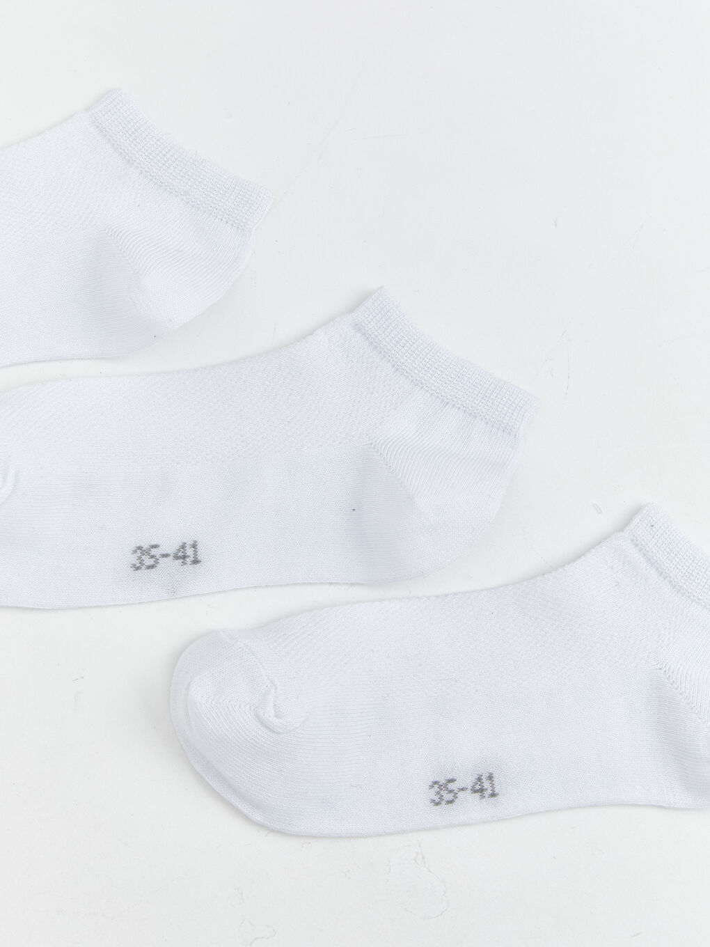 گۆرەوی ڕاهێنەر سپی ژن-1