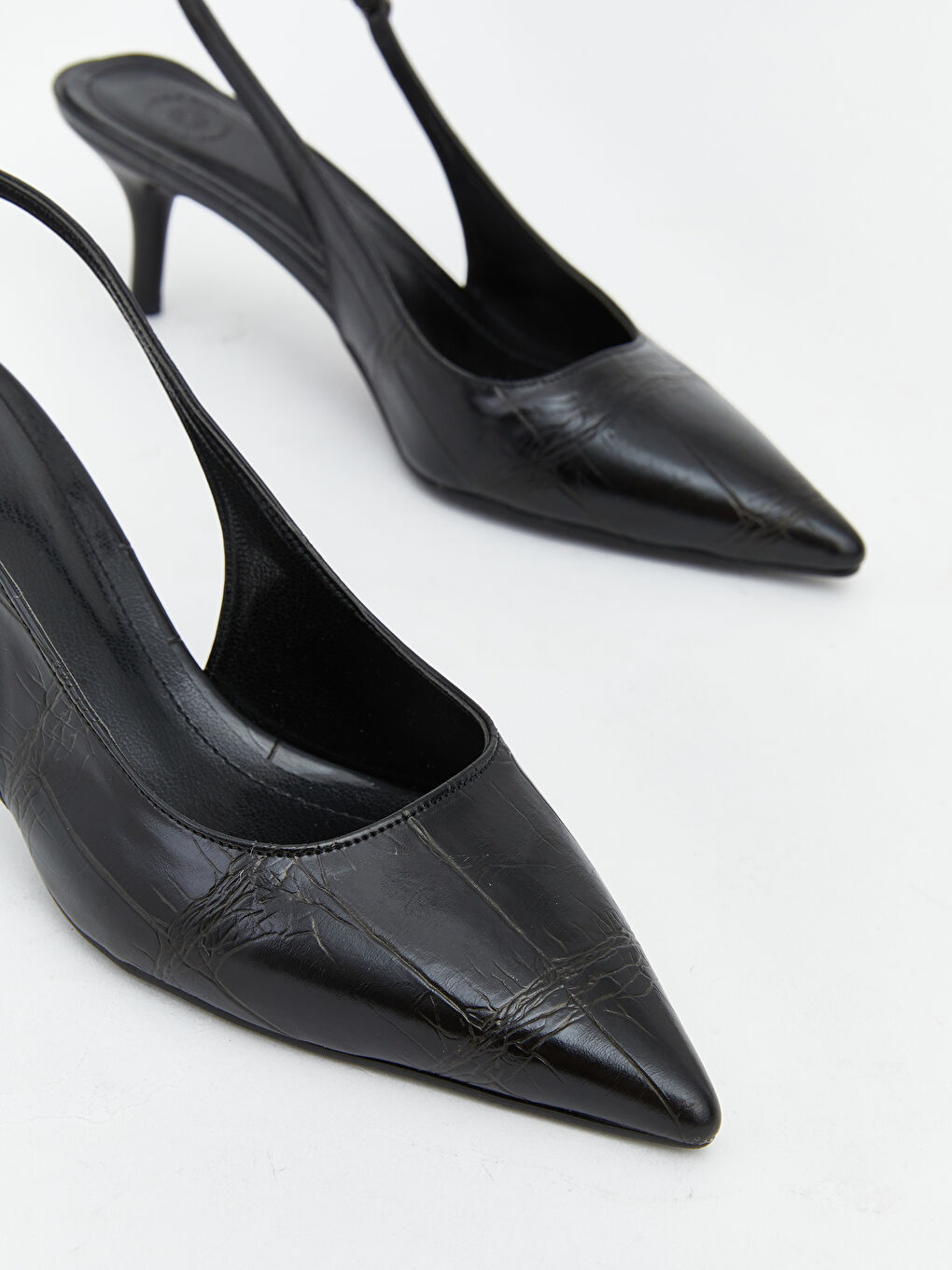 Siyah Sivri Burun Kadın Topuklu Ayakkabı-2