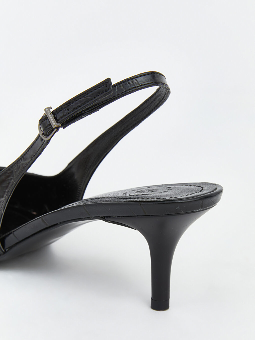 Siyah Sivri Burun Kadın Topuklu Ayakkabı-4