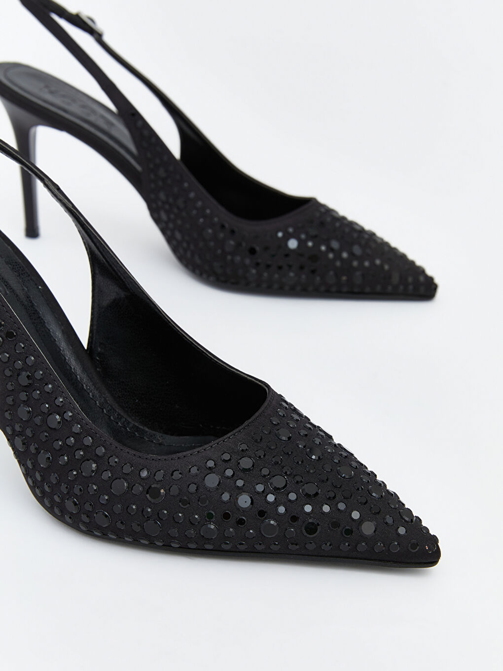 Siyah Sivri Burun Kadın Topuklu Ayakkabı-2