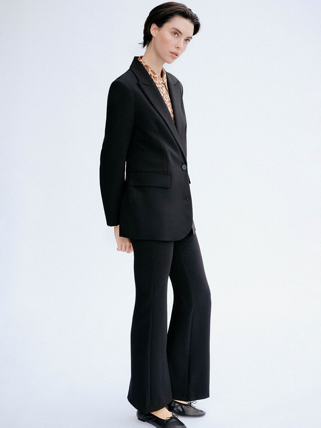 Siyah Beli Lastikli İspanyol Paça Kadın Pantolon