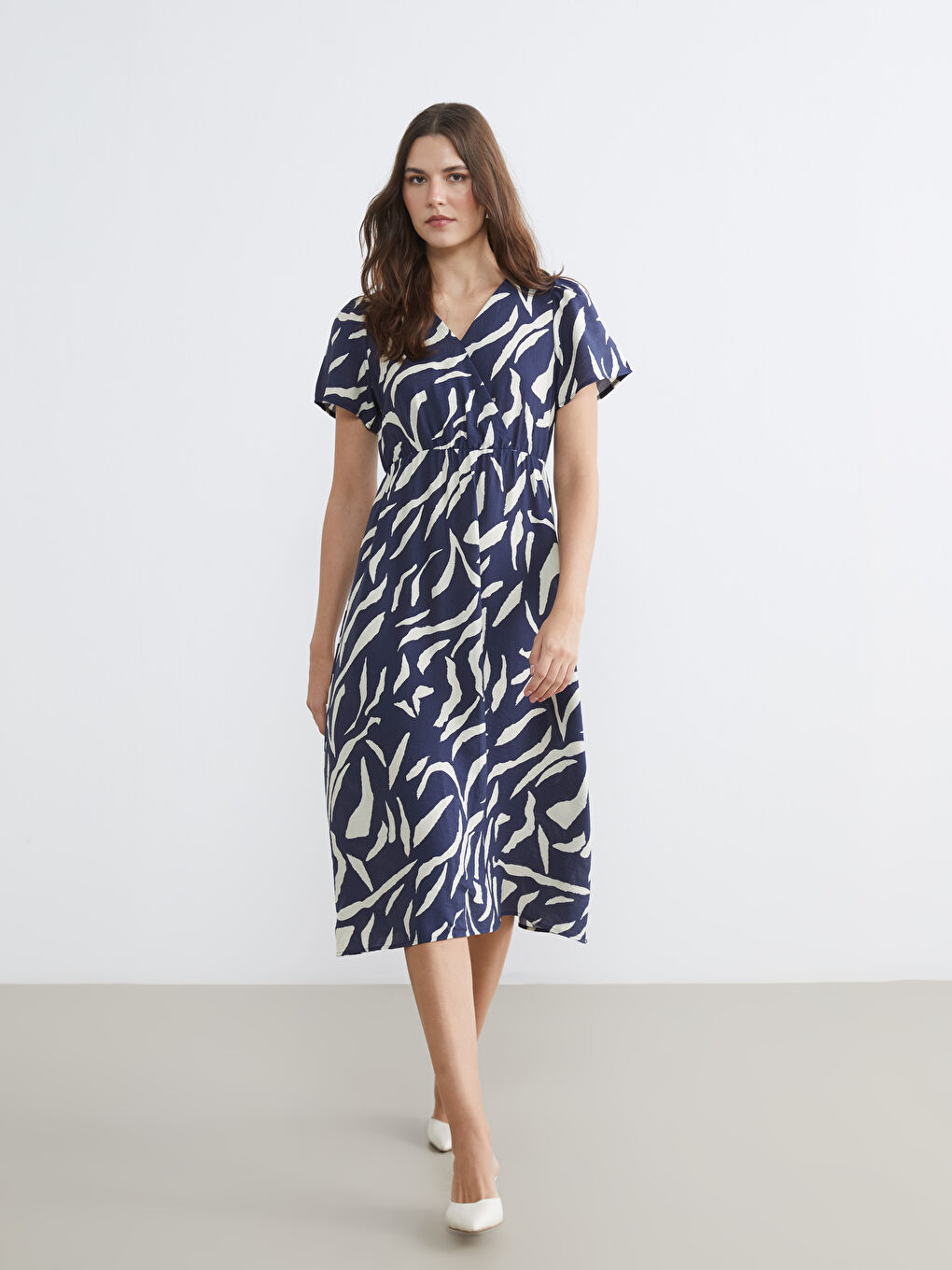 Lacivert Kruvaze Yaka Desenli Belden Oturtmalı Elbise