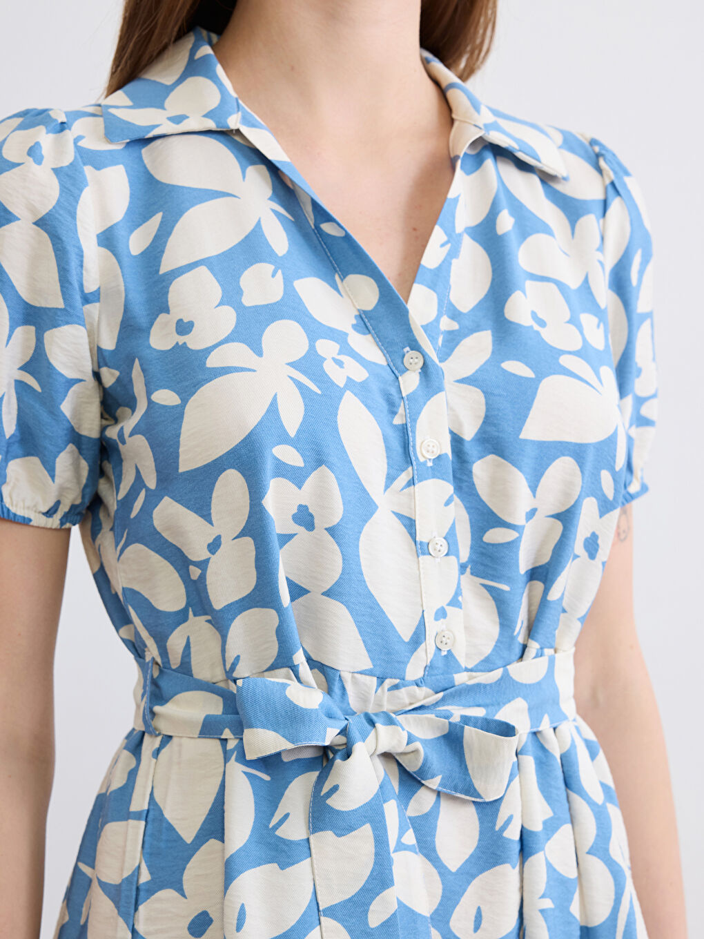 Mavi Gömlek Yaka Çiçekli Mini Elbise-2