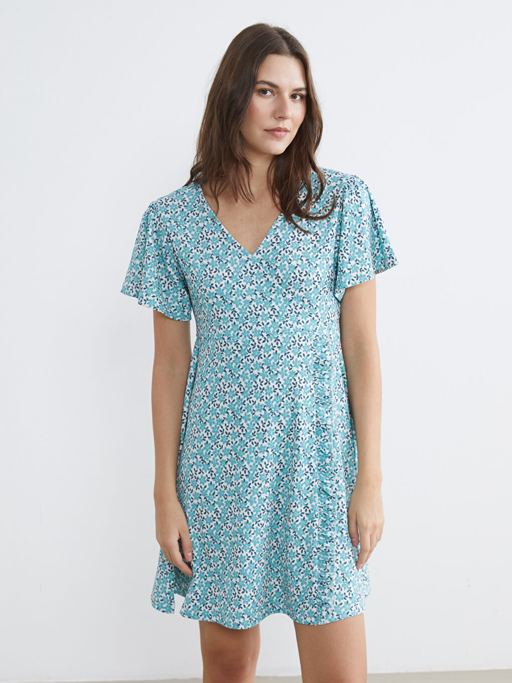 Mavi Kruvaze Yaka Çiçekli Belden Oturtmalı Mini Elbise-1