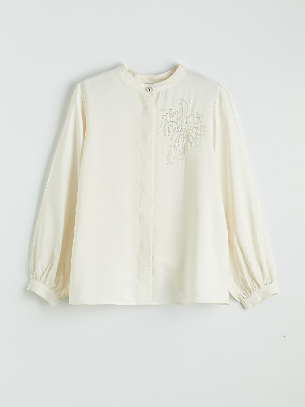 Ekru Hakim Yaka Nakışlı Kadın Gömlek-3