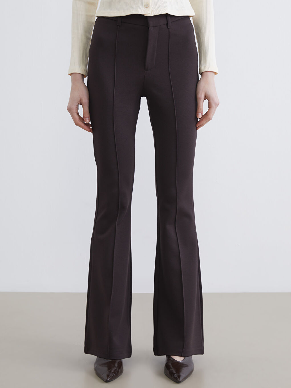 Kahverengi Yüksek Bel İspanyol Paça Kadın Pantolon-1