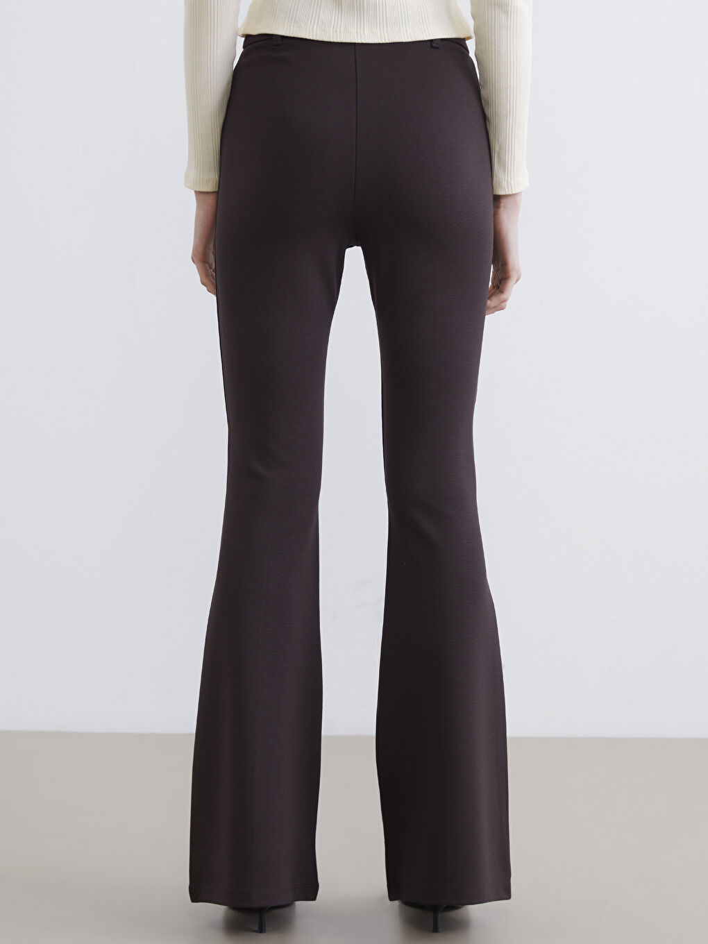 Kahverengi Yüksek Bel İspanyol Paça Kadın Pantolon-3