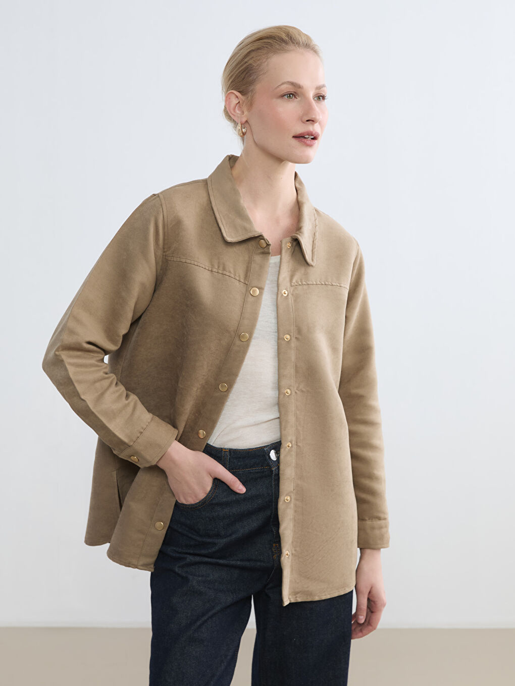 Bej Kadın Süet Görünümlü Gömlek