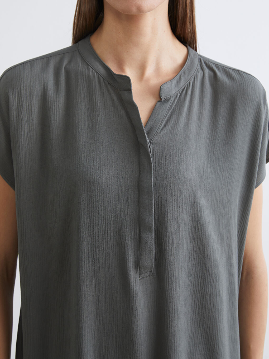 Haki Kaçık Yaka Dokulu Bluz-2